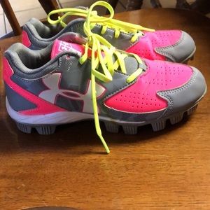 Girls softball cleats